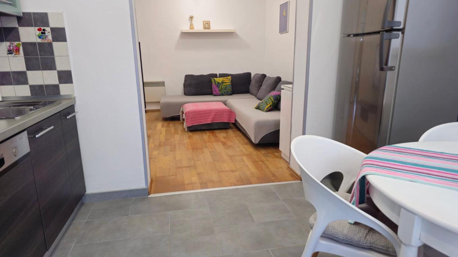 Apartment With Garden In Barbariga Eksteriør billede